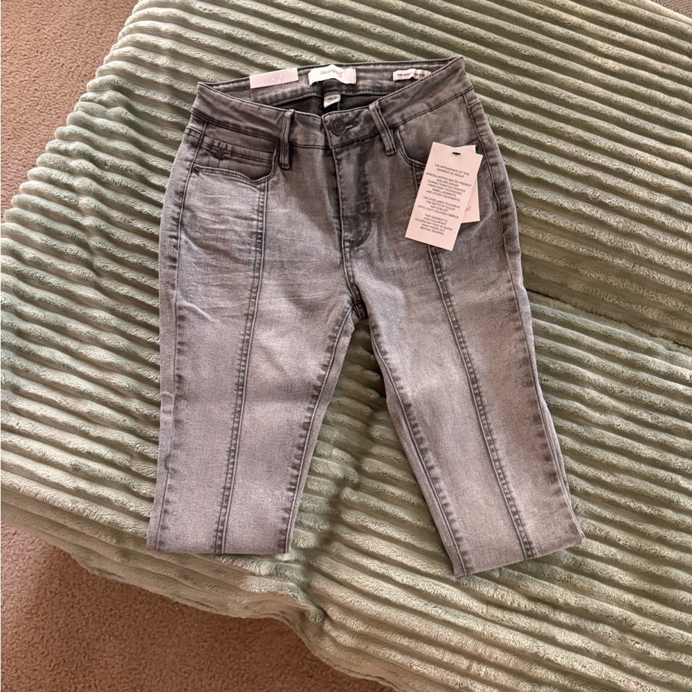 Skinnygirl Gray Mid-Rise Skinny Ankle Jeans